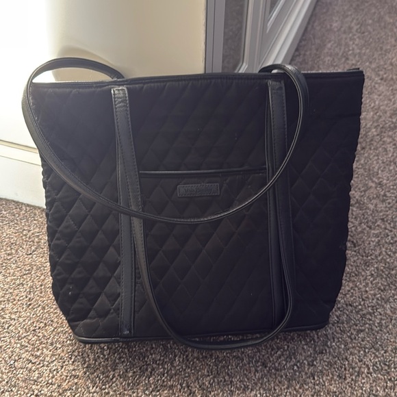 Like new black quilt like black Vera bradley purse - Picture 1 of 7